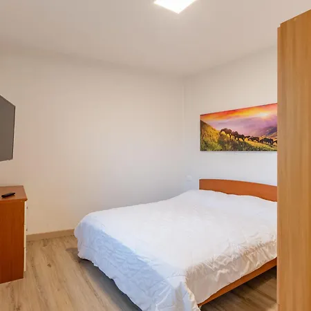 Crosina By Interhome Apartment